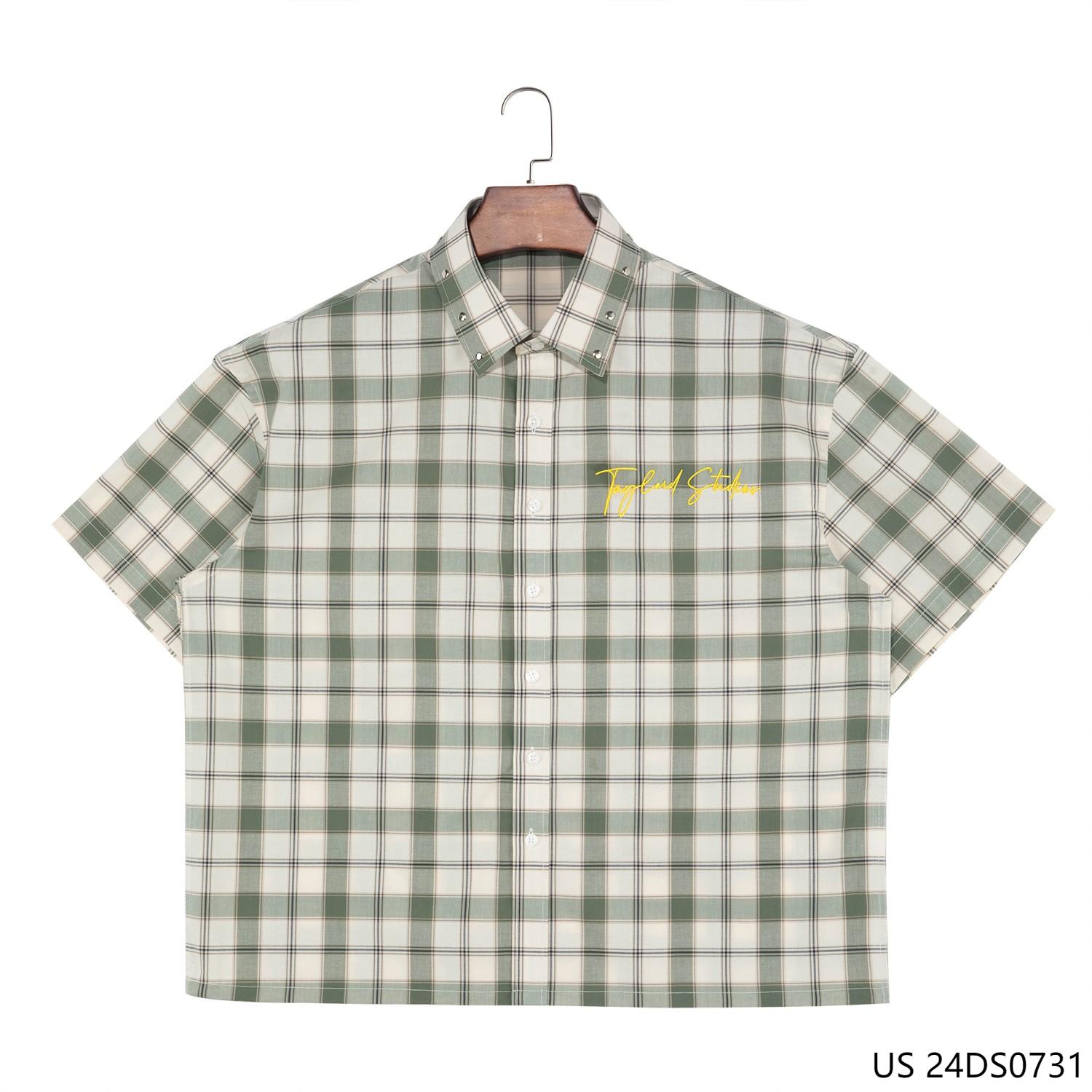 Men's 100% Cotton Embroidered Green And White Plaid  Short Sleeve Button Down Shirts With Some Sliver Decorations On The Collar